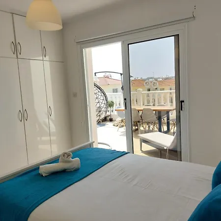 Nissi Retreat - Walk To Nissi Beach! أيا نابا