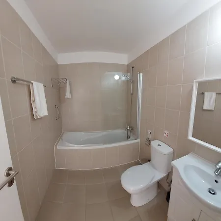 Nissi Retreat - Walk To Nissi Beach! Apartman
