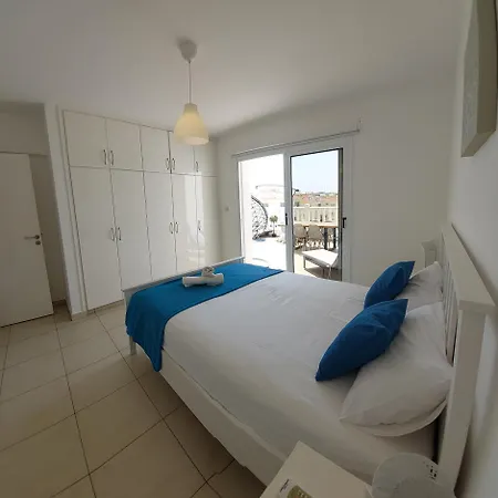 Nissi Retreat - Walk To Nissi Beach! أيا نابا