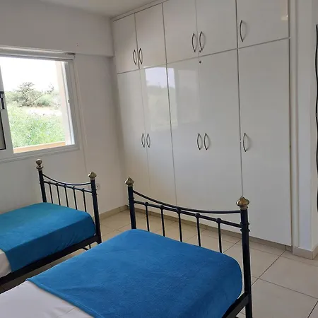 Nissi Retreat - Walk To Nissi Beach! شقة