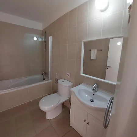 Apartman Nissi Retreat - Walk To Nissi Beach!
