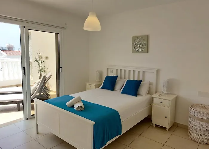 Apartmán Nissi Retreat - Walk To Nissi Beach! Ayia Napa