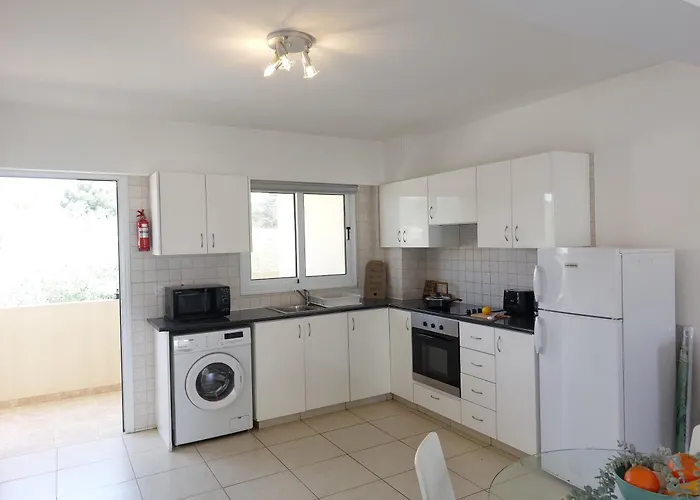 Nissi Retreat - Walk To Nissi Beach! Ayia Napa