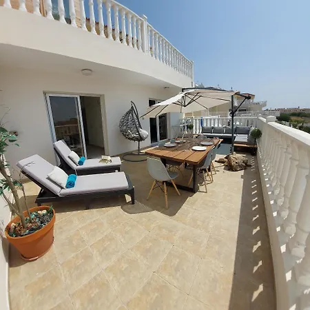 Nissi Retreat - Walk To Nissi Beach! Agia Napa